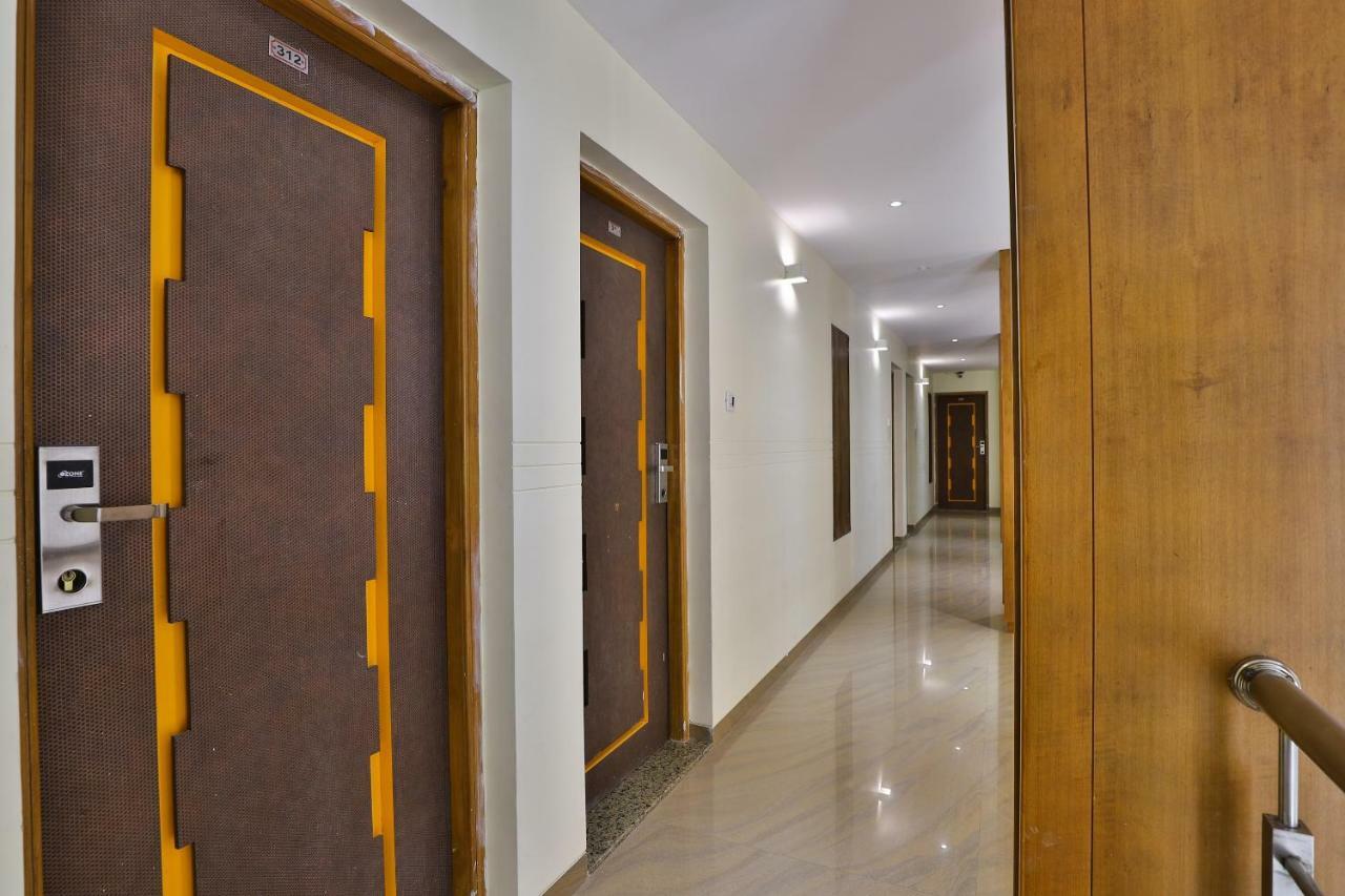 Palette - Hotel Ocean Inn Daman Exterior foto