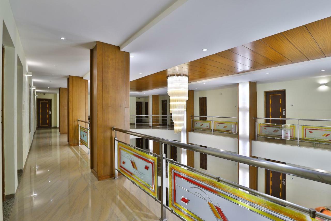 Palette - Hotel Ocean Inn Daman Exterior foto