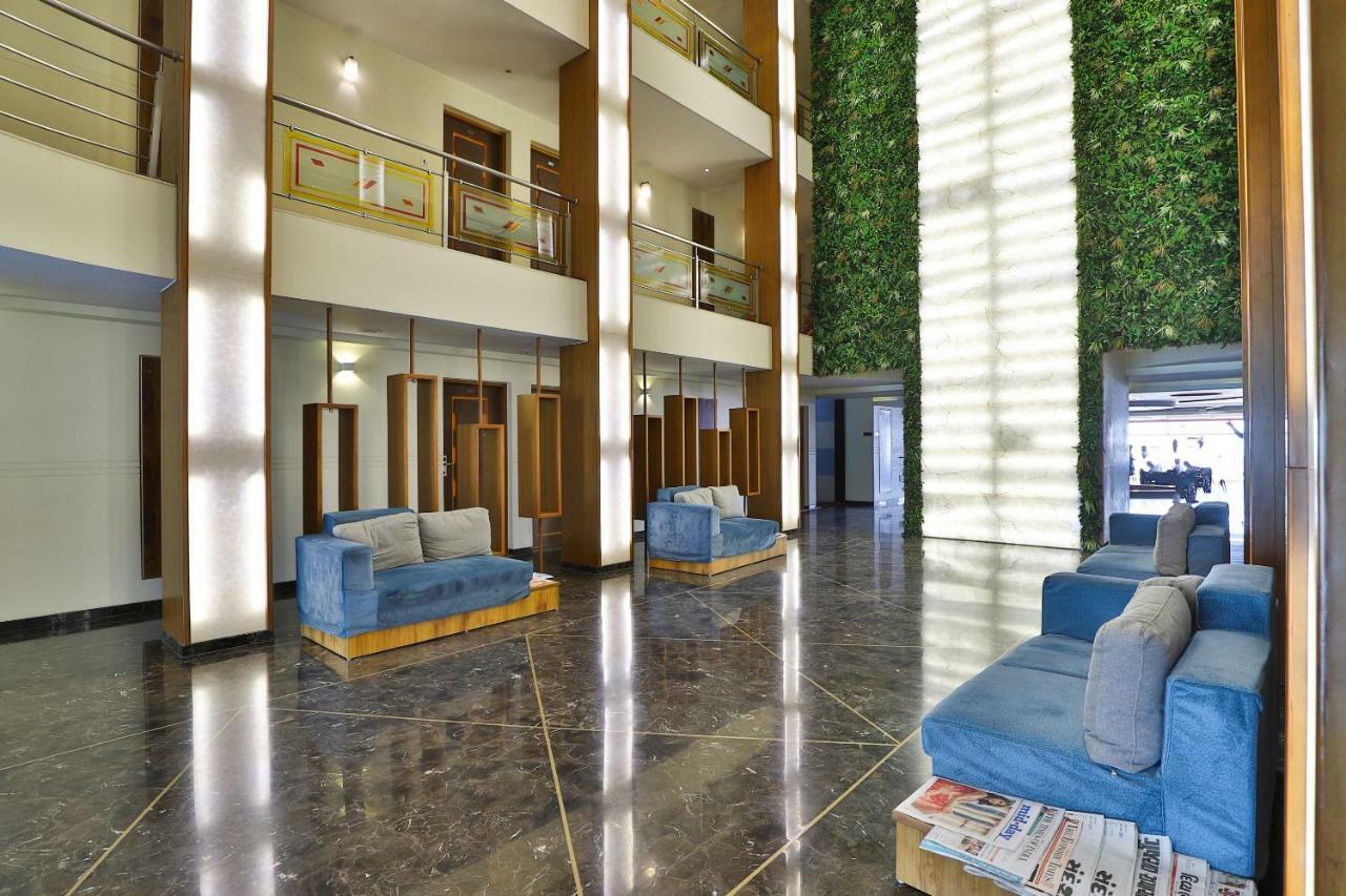Palette - Hotel Ocean Inn Daman Exterior foto